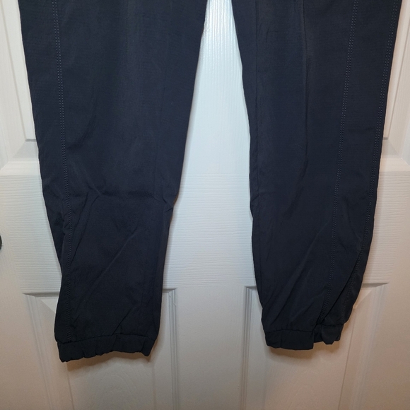 Athleta Pants Womens Size 6 Trekkie Jogger 2.0 Hiking Grey - Picture 3 of 10